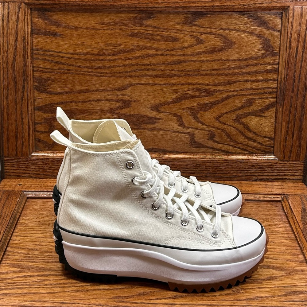 Converse Run Star Hike Hi White Black Gum Shoes - Picture 3 of 8
